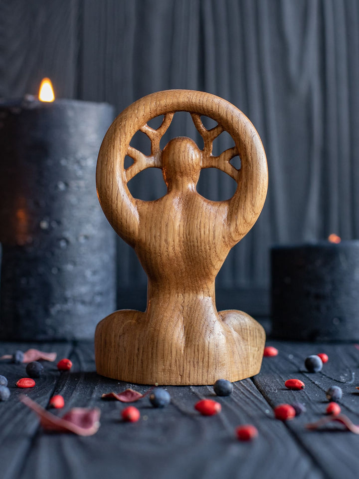 Horned God statue: Minimalist figurine of Cernunnos