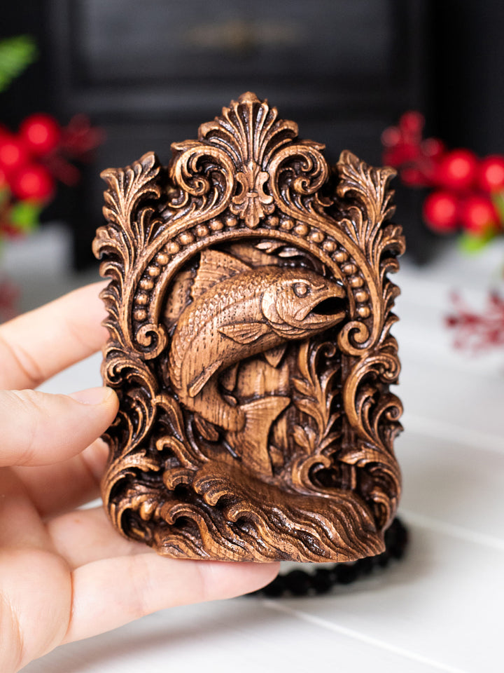 Salmon Totem Statue – Wooden Fish & Salmon Spirit Figurine