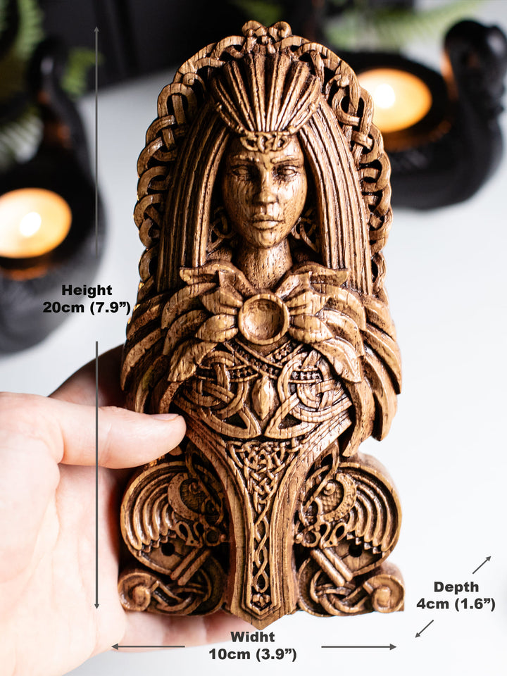 Freya Bust - Norse Goddess of Love with Cats and Necklace