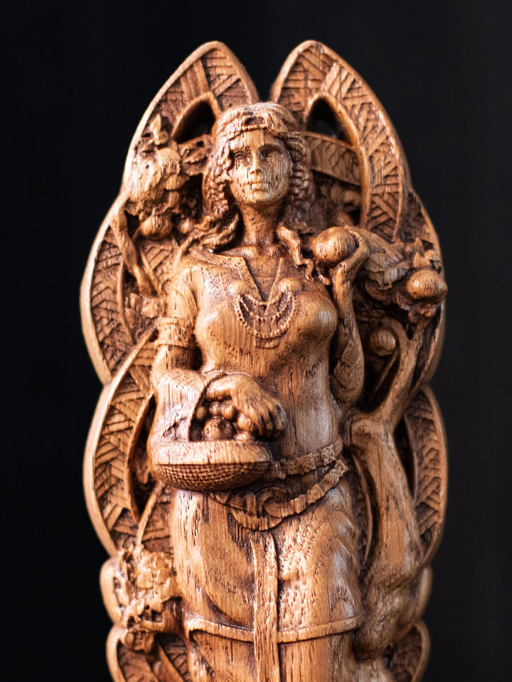 Idunn, Norse Goddess, Wooden statue, for Pagan Altar kit