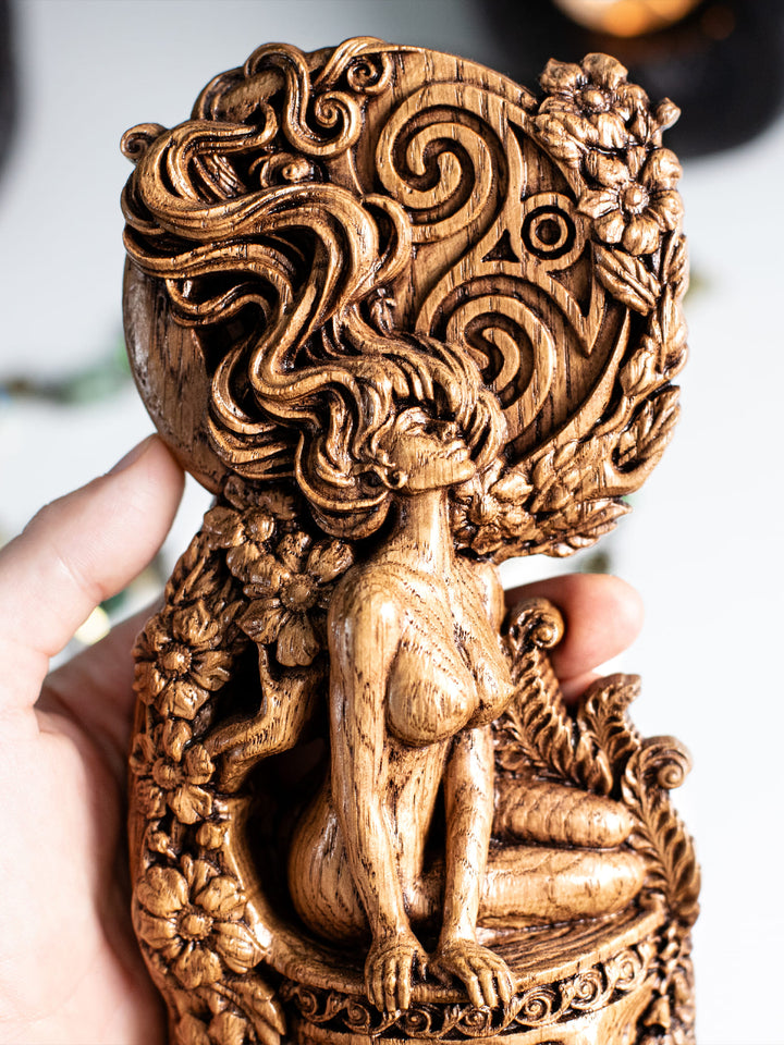 Moon Goddess Figurine - Wiccan Altar Symbol with Triple Moon