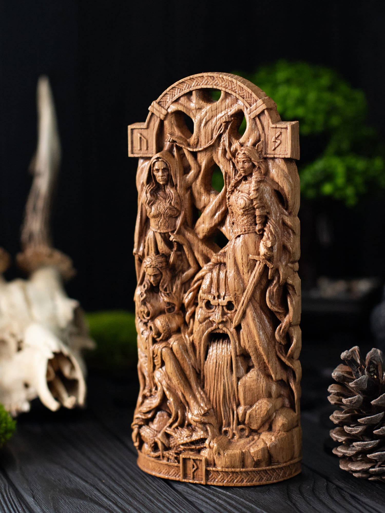 Norn Statue - Norse Fate Weavers at Yggdrasil's Roots – Blagowood