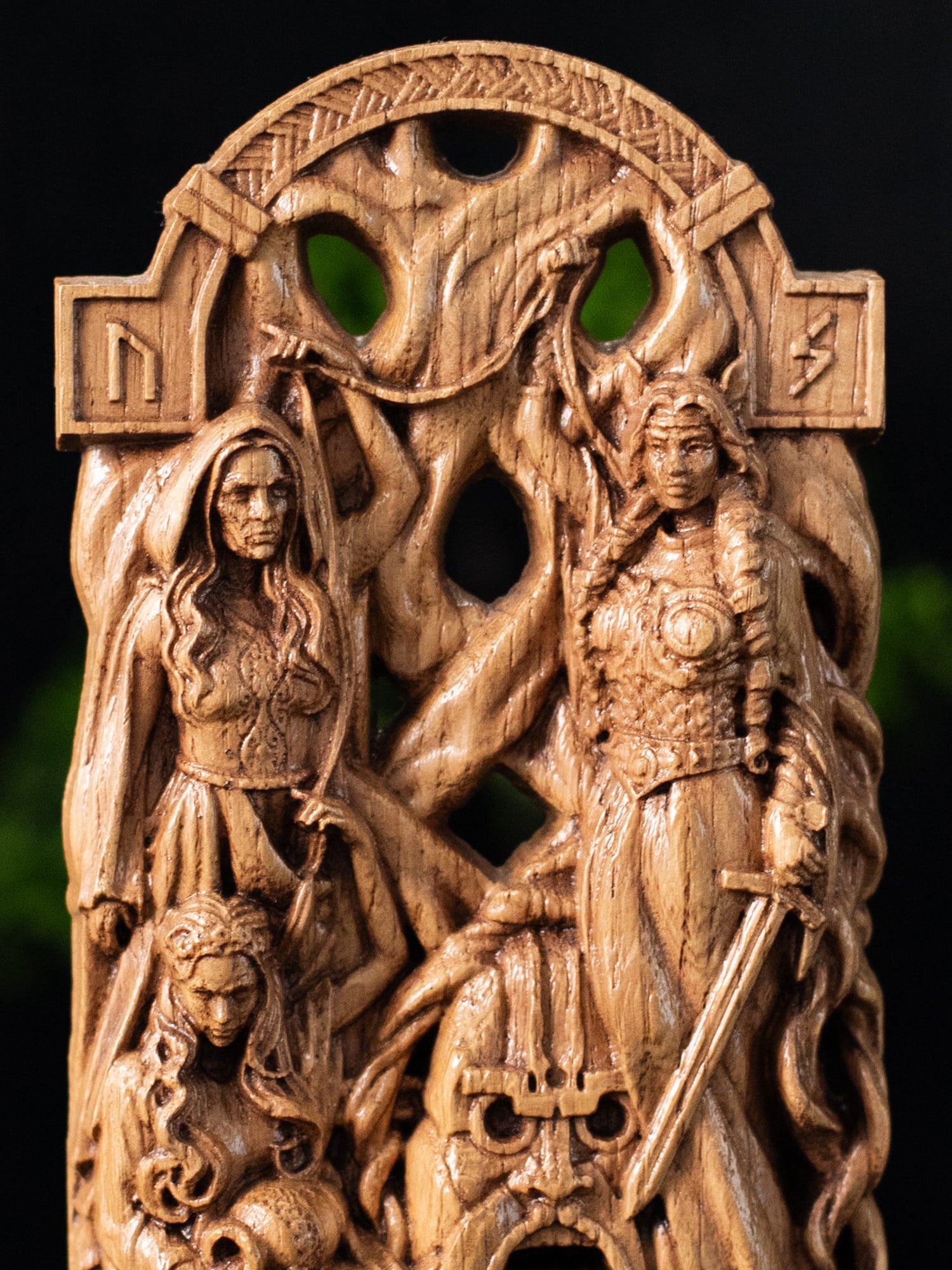 Norn Statue - Norse Fate Weavers at Yggdrasil's Roots – Blagowood