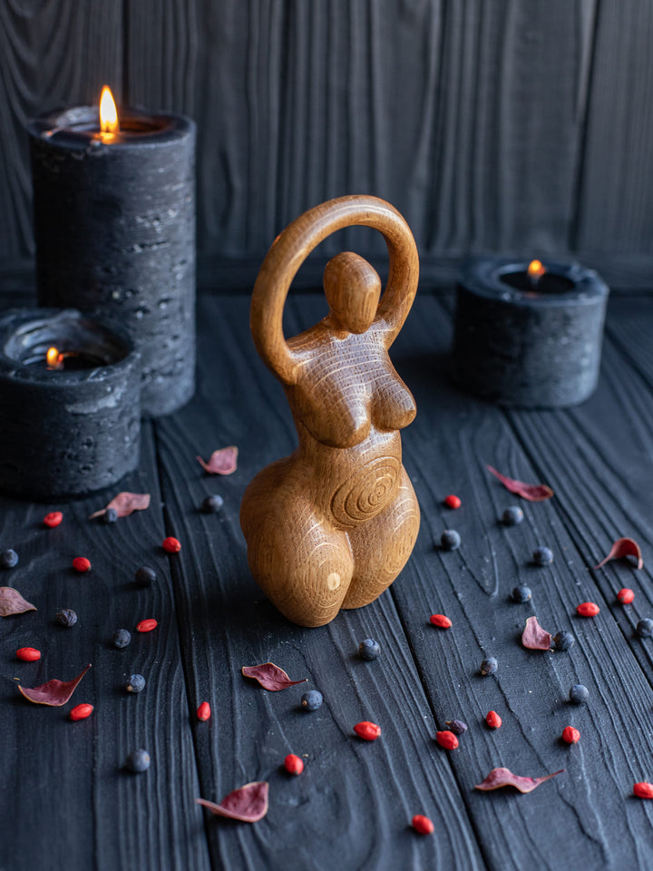 Spiral Goddess Wooden Figurine: Minimalist Elegance