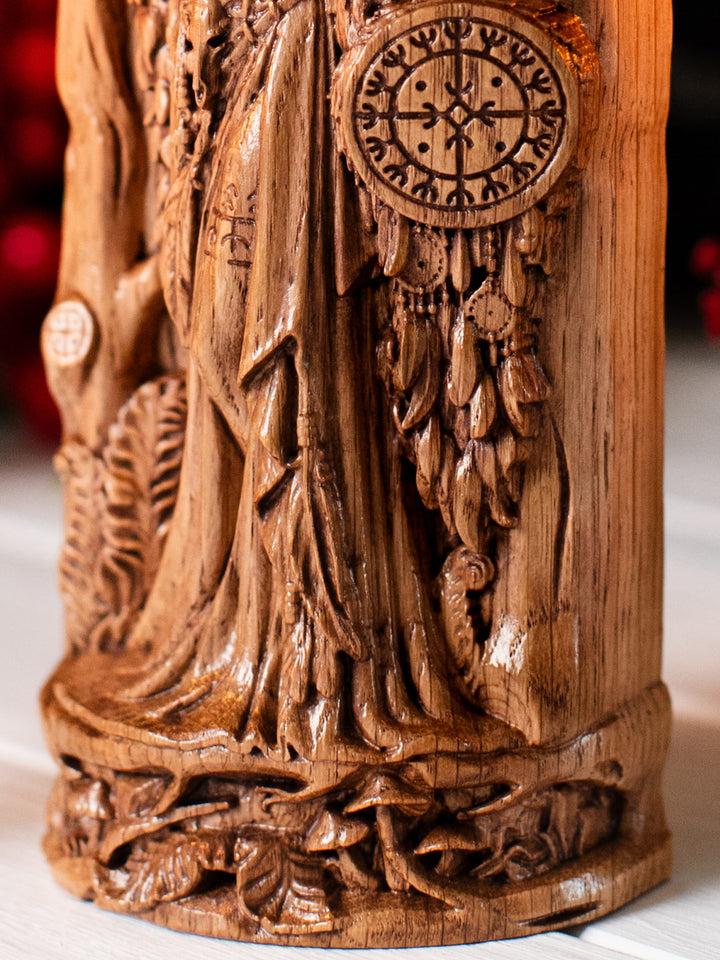 Volva Seidr Seeress | Altar Skull Shaman Viking Statue | Blagowood