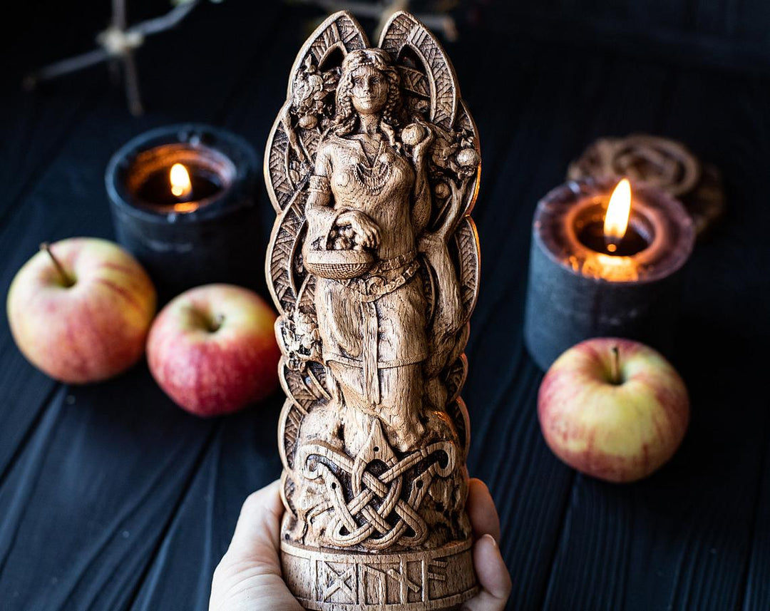 Idunn, Norse Goddess, Wooden statue, for Pagan Altar kit